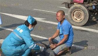 国产拖拉机翻车事故视频,安全驾驶不容忽视